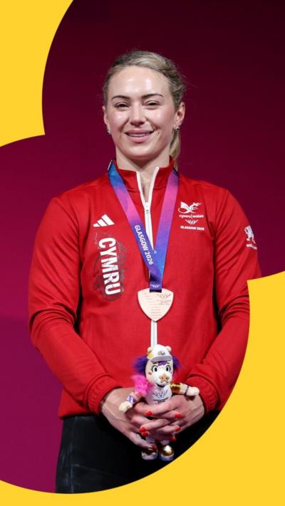 Laura Hughes at her medal ceremony